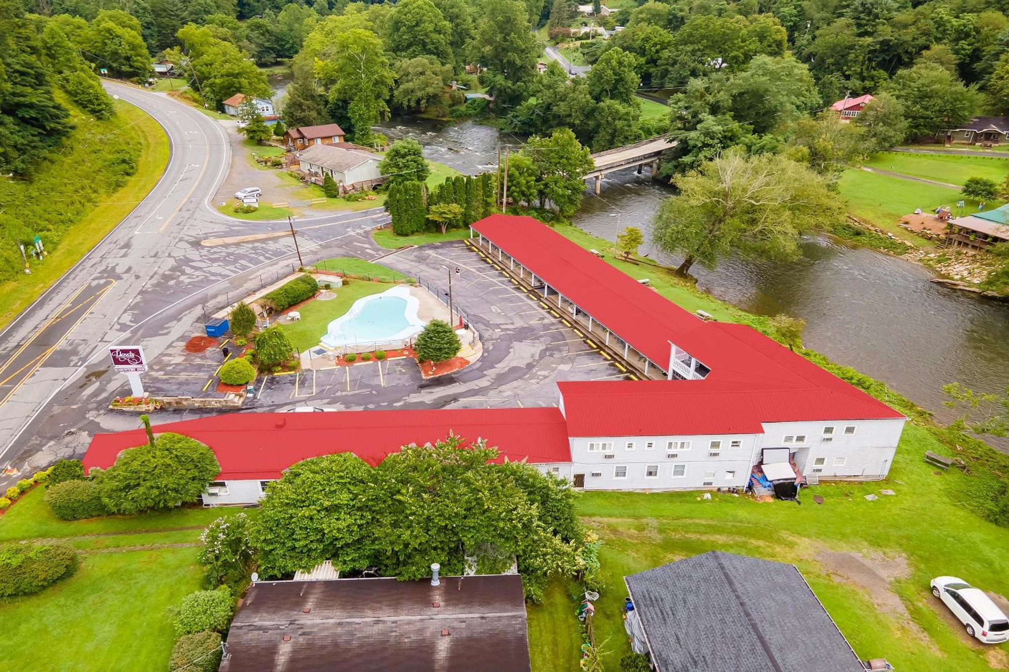 Lloyd'S On The River Country Inn By Oyo Bryson City Exterior foto