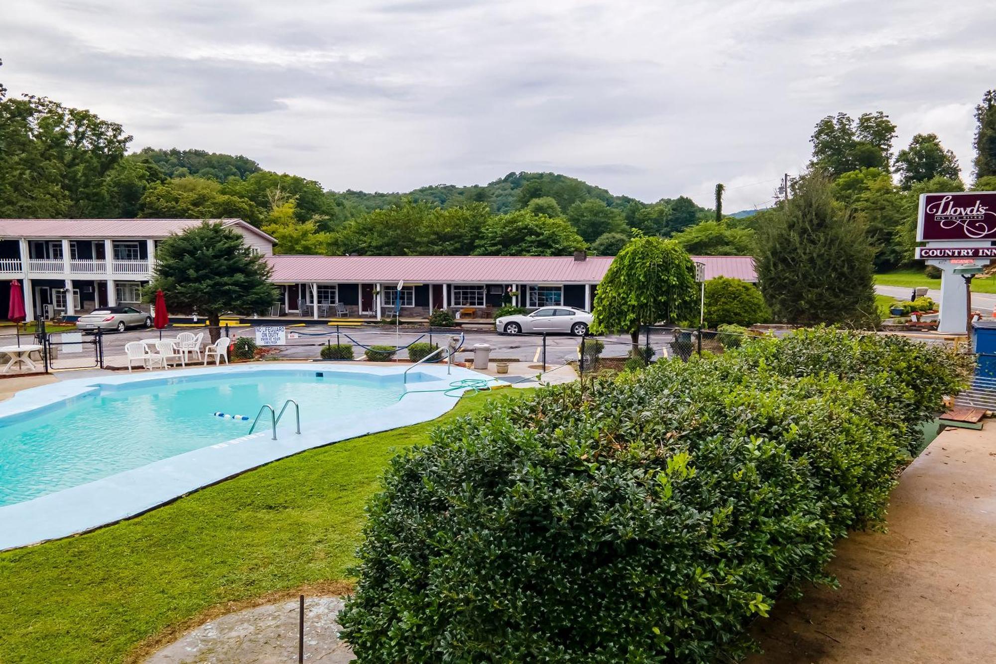 Lloyd'S On The River Country Inn By Oyo Bryson City Exterior foto