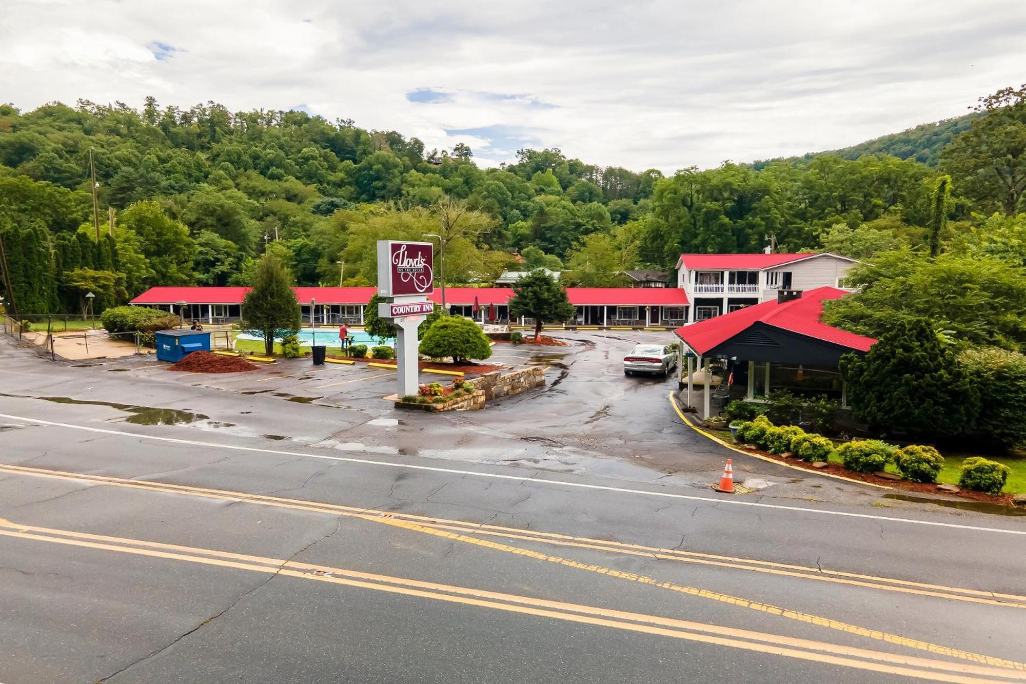 Lloyd'S On The River Country Inn By Oyo Bryson City Exterior foto